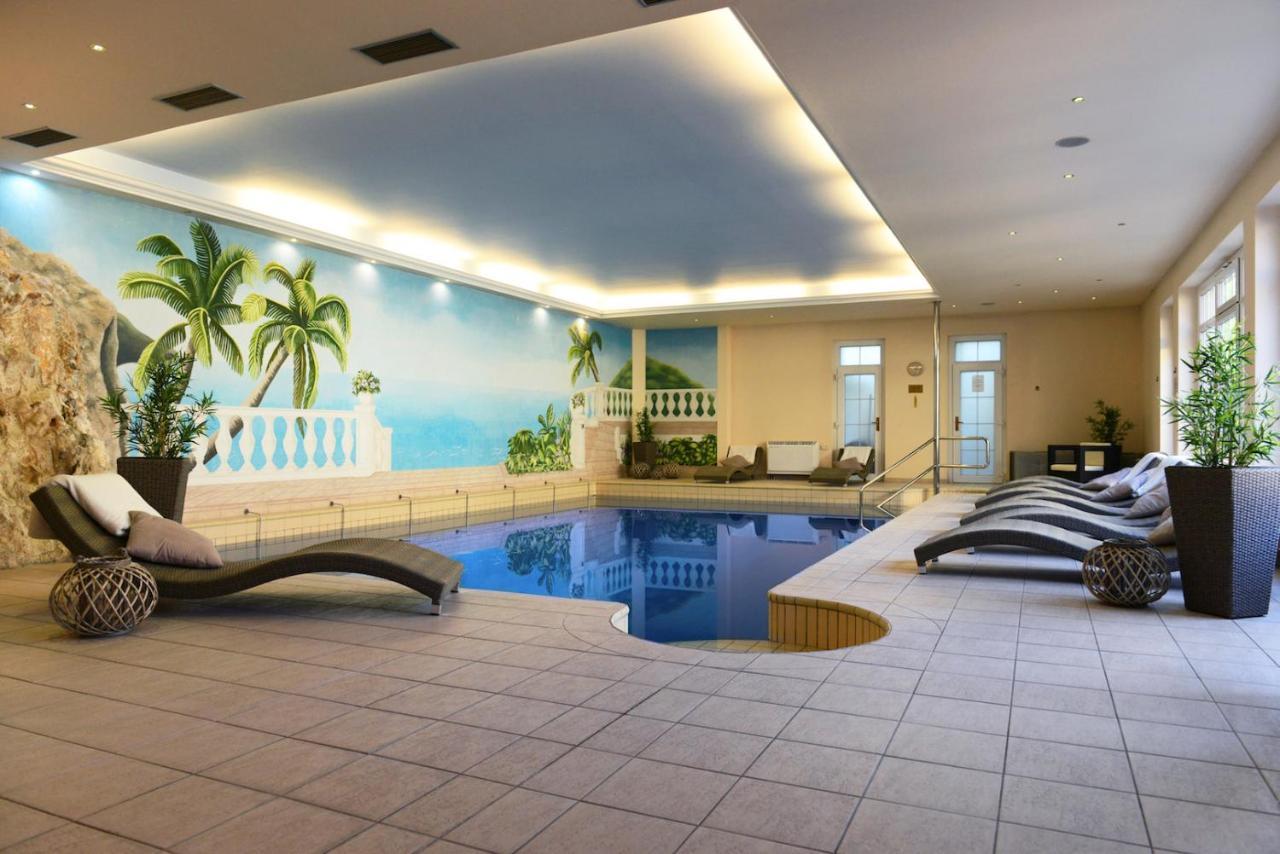 Parkhotel Na Baracke Nova Dubnica Exterior photo
